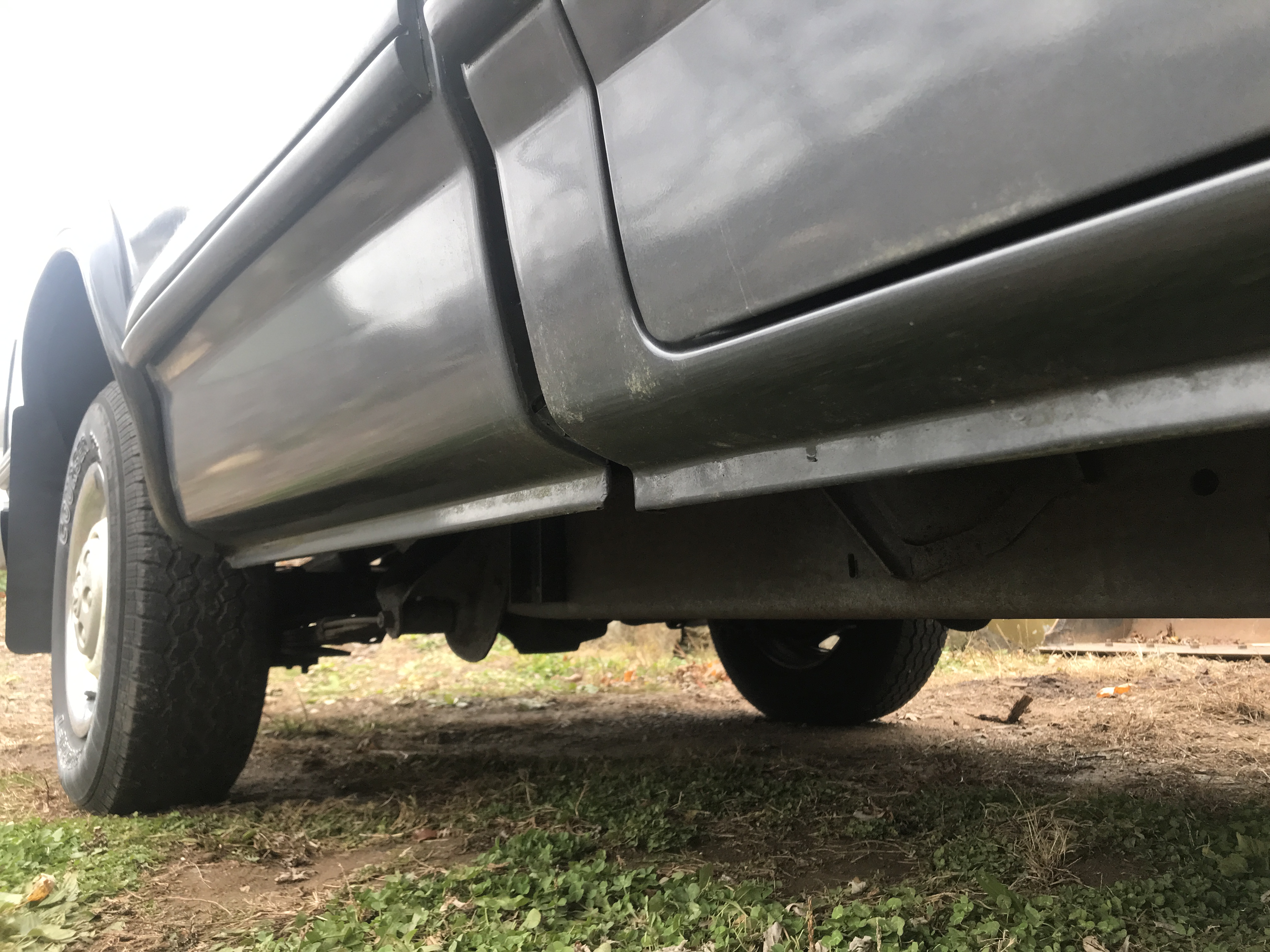 1991 Dodge Dakota Pickup ONE OWNER 117K 8 foot bed and roomy bench seating NICE — photo 12
